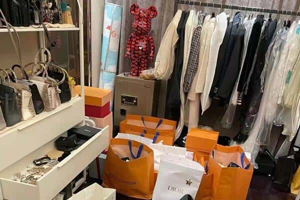 聊城市临清回收一线品牌衣服